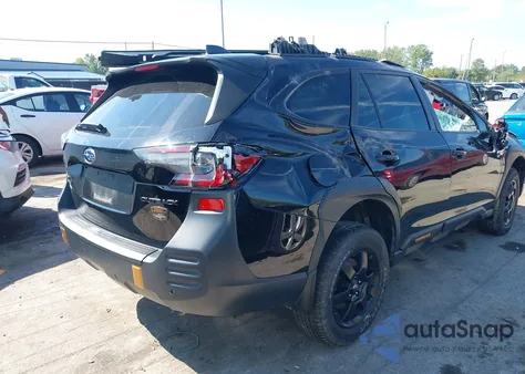 2022 Subaru Outback Wilderness z USA, uszkodzony, nr VIN 4S4BTGUD4N3222130